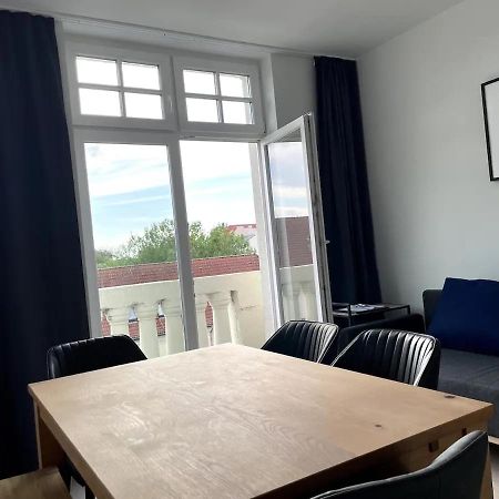 Jaybnb - Gaming Apartment Ps5 65 Zoll 4K Tv Wohnung Mit Balkon Dortmund Buitenkant foto